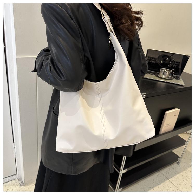 Retro Style Faux Leather Shoulder Bag for Women Minimalist Solid Color Commuter Handbag Trendy Daily Tote Purse CLE