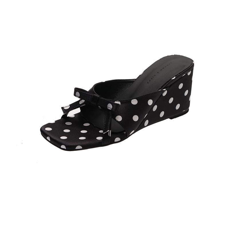 

French Polka Dot Bow Slippers for Women s Outward Wear 2026 Summer New Square Toe Niche Wedge Half Slippers 39 чорний
