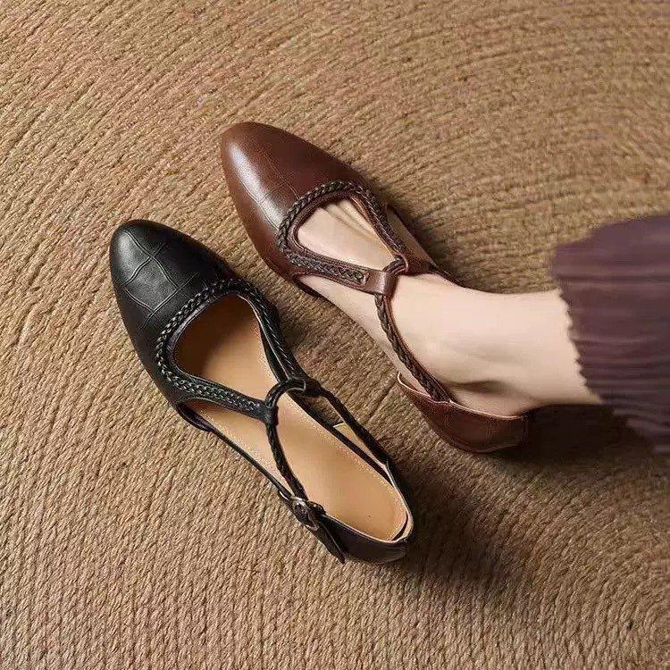 French retro leather bag head sandals women's 2025 new summer soft leather pointed cross belt hollow single shoes small leather shoes