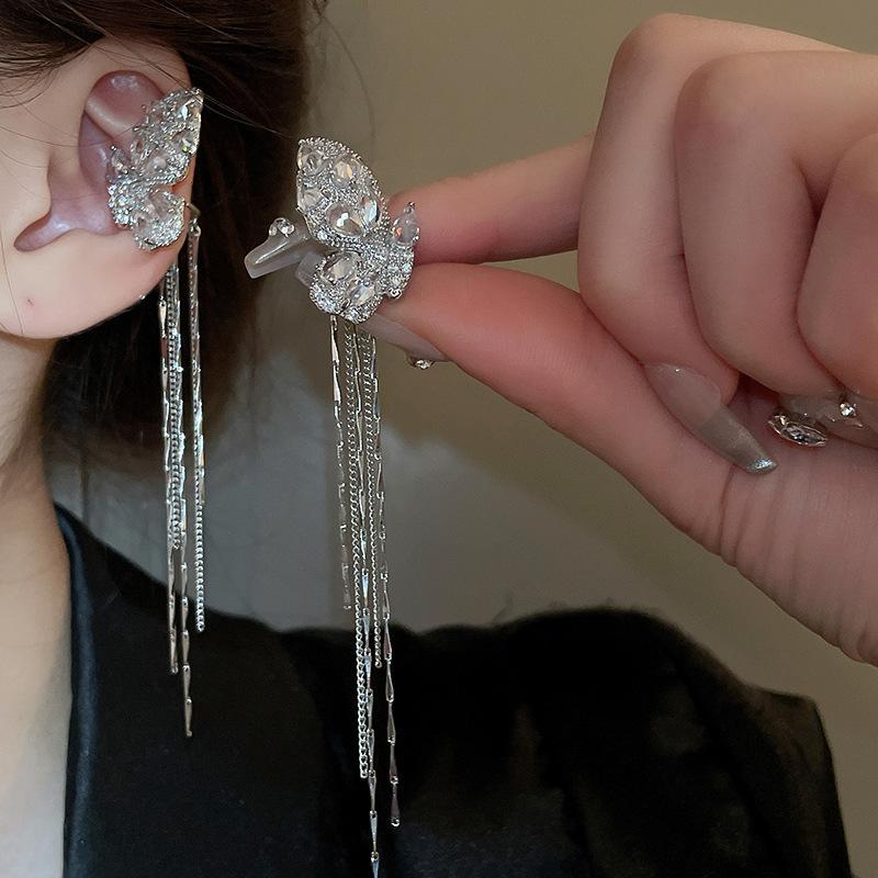 Cercei clip cu franjuri din cristal artificial roz, super zână, dulci și cool, fluture vânt fără piercinguri în urechi, clipsuri pentru osul urechii, cercei premium.