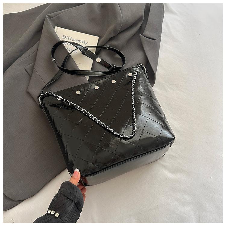 2025 summer new retro stray bucket bag rhombus chain large capacity tote bag versatile messenger shoulder bag
