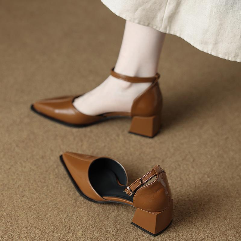 8716-1 pointed high heels women's 2025 spring and summer new temperament word with hollow bag head sandals