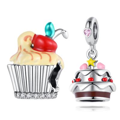 Cupcake Cerise Mignon et Appétissant Plaqué Cuivre Pour Breloques Bracelet Original Plaqué Cuivre Pour la Fabrication de Bijoux