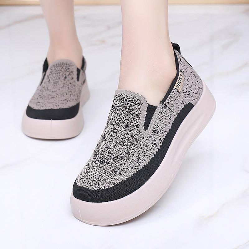 Shoes women's new comfortable breathable soft sole not tired feet casual single shoes women's non-slip one-pedal versatile lazy shoes