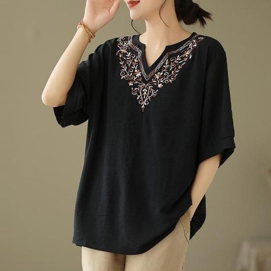 Women T-shirt Deep V Neckline Embroidery Floral Pattern Pullover Tops Pure Color Loose Fit