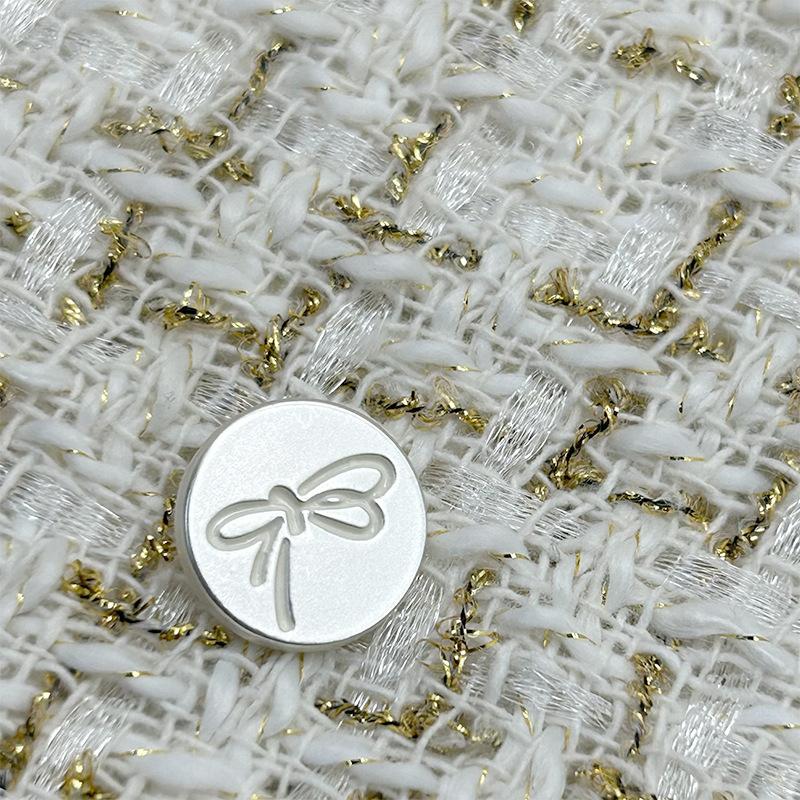 

5 шт. Корейский INS Милый Сладкий Бант Металлическая Плоская Пуговица Женское Пальто Свитер Вязаный Кардиган Декор для Рукоделия Одежда DIY Швейные Принадлежности 20mm белый