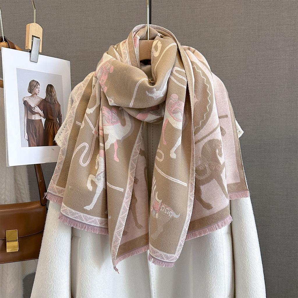 High-end animal jacquard scarf women's autumn new contrasting color warm neck protection scarf dual-purpose outer cover decorative shawl