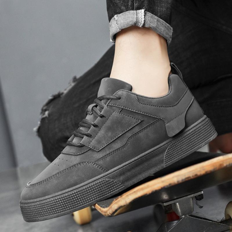 Mode 2025 Neue Herrenschuhe Sommer Freizeitschuhe für Herren Mode Rutschfest Abriebfest Weiße Schuhe Übergröße 39-48 Sapato Masculino