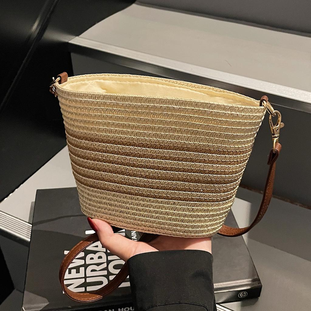 Bag Women's New Fashion Messenger Bucket Bag Versatile Seaside Beach Bag
