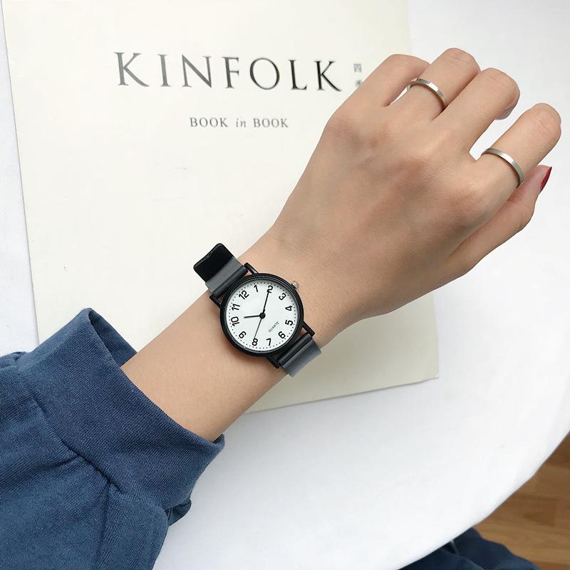 Exam-Specific Student Party Digital Watch Female Student Simple Temperament Retro Little Black Watch Trend Style