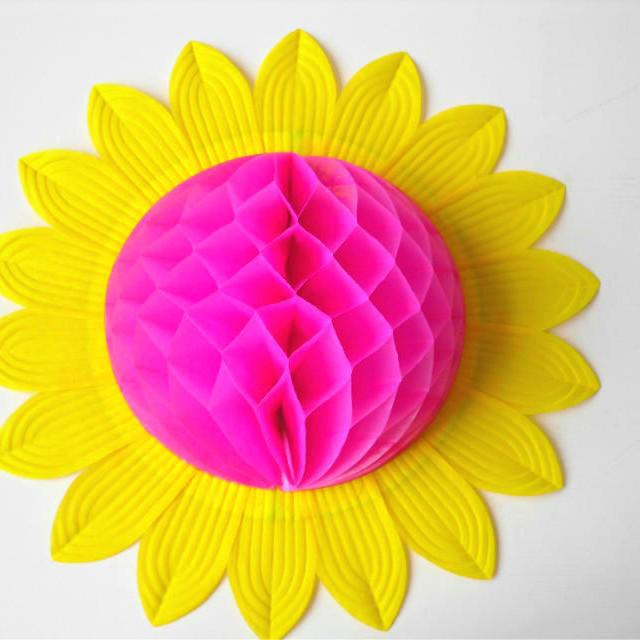 Hand-Flipped Sunflower Prop for Kindergarten Stage Dance