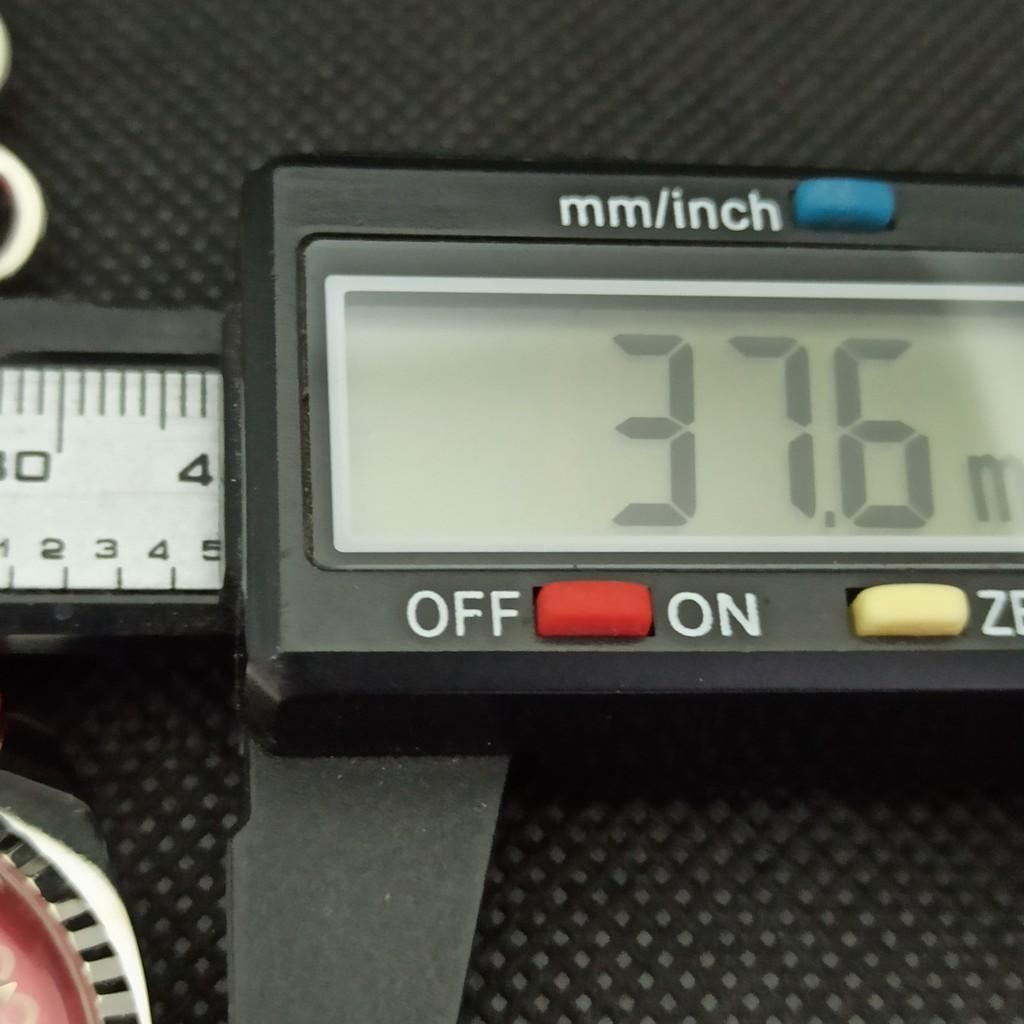 VINTAGE ORIS WINDING SWISS REFURBISHED MENS WRIST RED WATCH 558c-a297202-1