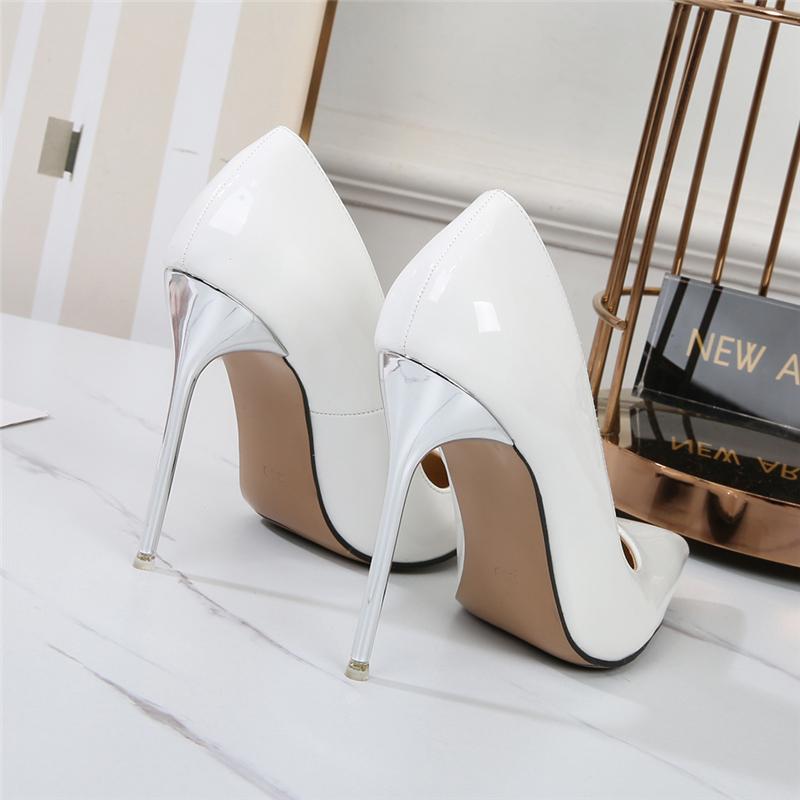Mode Patent Högklackade Pumps Skor Kvinna Stor Storlek 45 Svart Röd Nude Vit Klackade Märke Vår Fest Bröllopsskor Damer