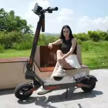 2026 Nuovo Scooter Elettrico Pieghevole Kukirin G2 Motore Brushless da 800W Batteria da 48V 15.6Ah Pneumatico da 10 pollici Velocità Massima 45km/h Autonomia 55km