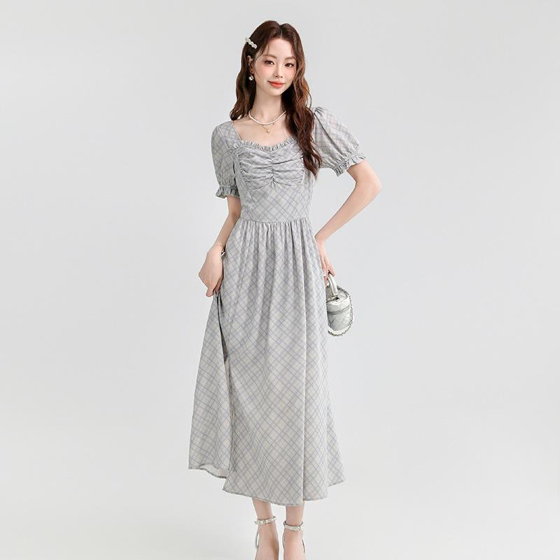 

Summer French Plaid Dress with Ruffle Puff Sleeves and Slimming Square Neckline M
