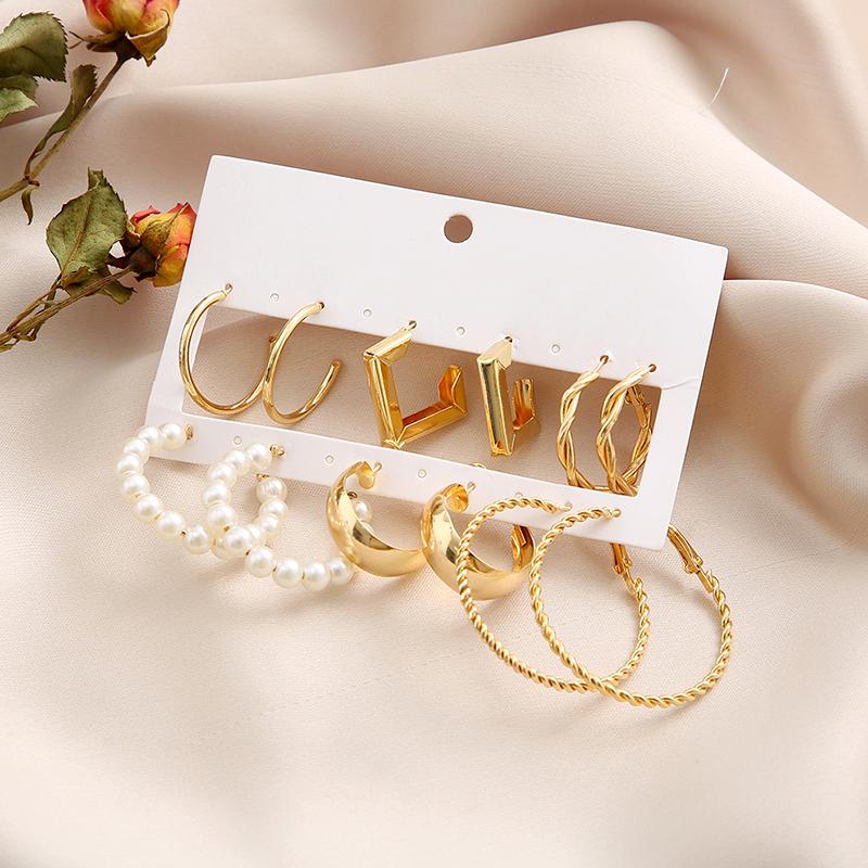 6 Pièces/Ensemble Boucles d'oreilles en métal Tendance Alliage de couleur or Or Géométrique Fausse perle Mode Boucles d'oreilles pour femmes en forme de C