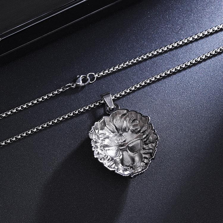 Retro Lion Head Pendant Necklace: European & American Hip-Hop Style Stainless Steel for Men