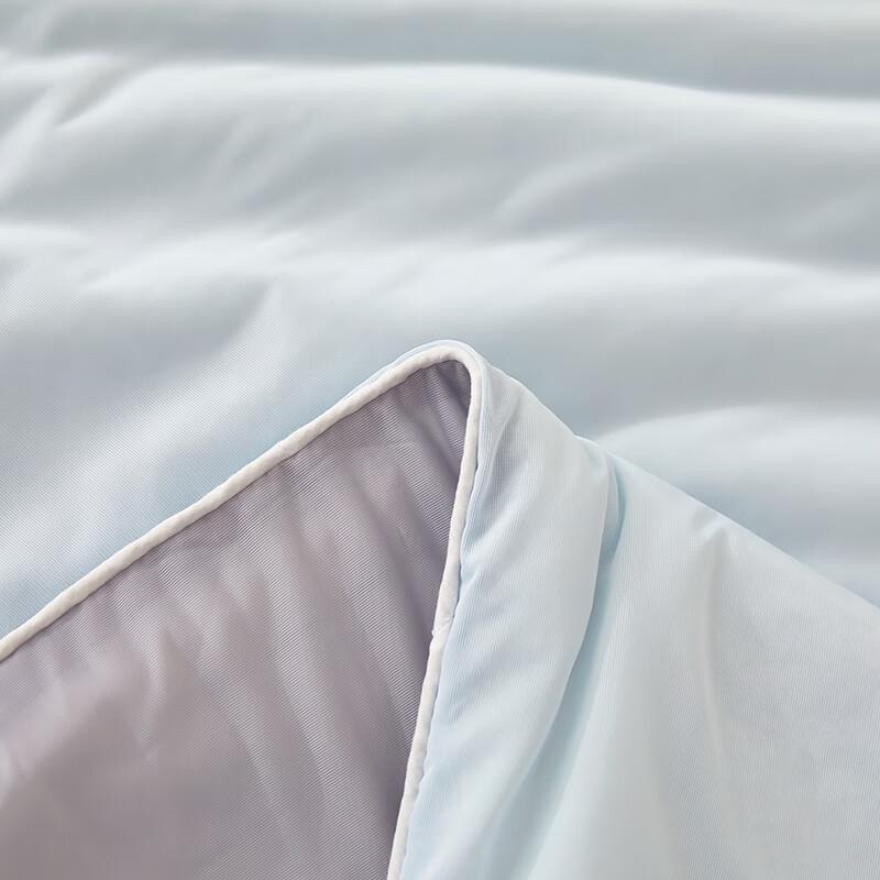 paul frank Cooling Silk Comforter