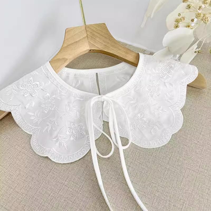 White Lace-Trimmed Peter Pan Collar Shawl - Women's Sweet Fashion Accessory