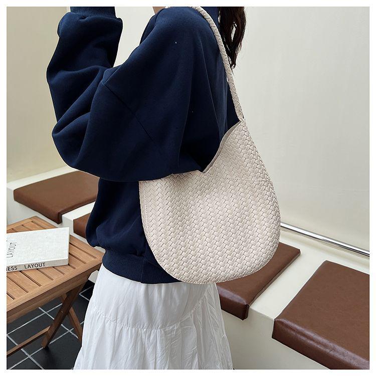 Korean Style Woven Bucket Bag: Women's Fashion Casual Shoulder & Underarm Retro Handbag