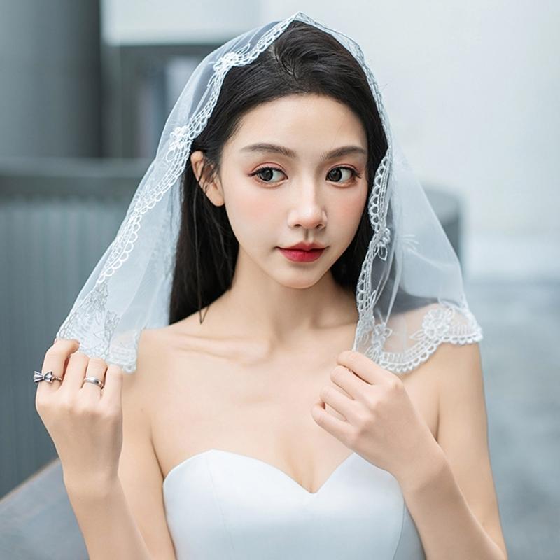 Elegant Lace Mantilla Veil Church Headscarf for Catholic Bride Veil Catholic Chapel Veil Embroidery Veil for Wedding