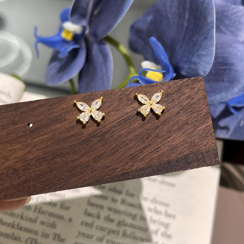 Point Diamond Cold Butterfly Necklace Bracelet Stud Earrings Unique Light Luxury Exquisite High Sense Mini Earrings
