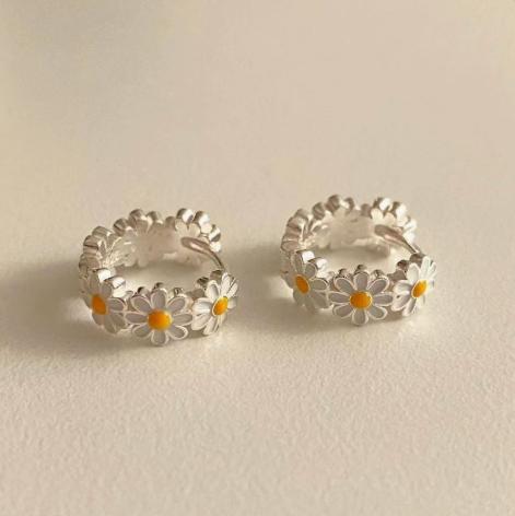 Flower Earrings Hoop Earrings for Women - Versatile Clip Ear Cuffs