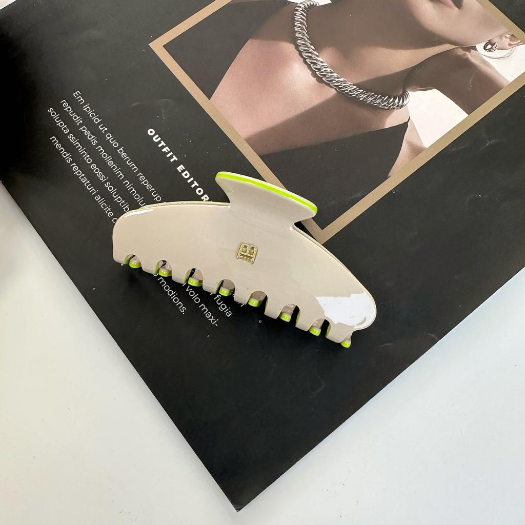 2025 New Letter B Acetate Hair Claw Clips Fashion Large Ponytail Hair Clip Shark Clip Clamps Barrettes Women Hair Accessories