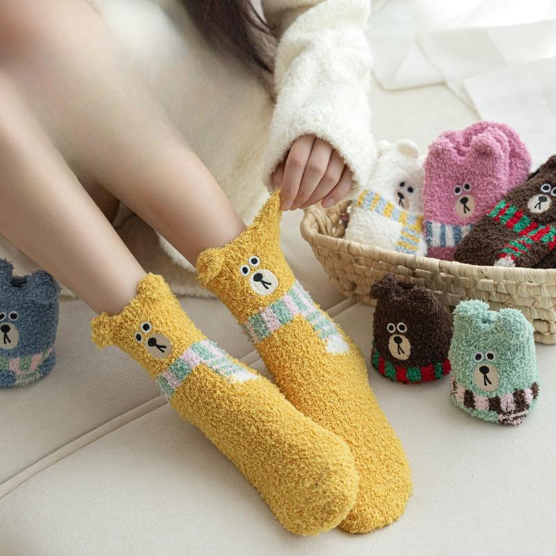 Verdickte Korallenfleece-Halbhohe Socken, Warme Lange Socken für Herbst und Winter, Schlafsocken und Niedliche Flauschige Haussocken