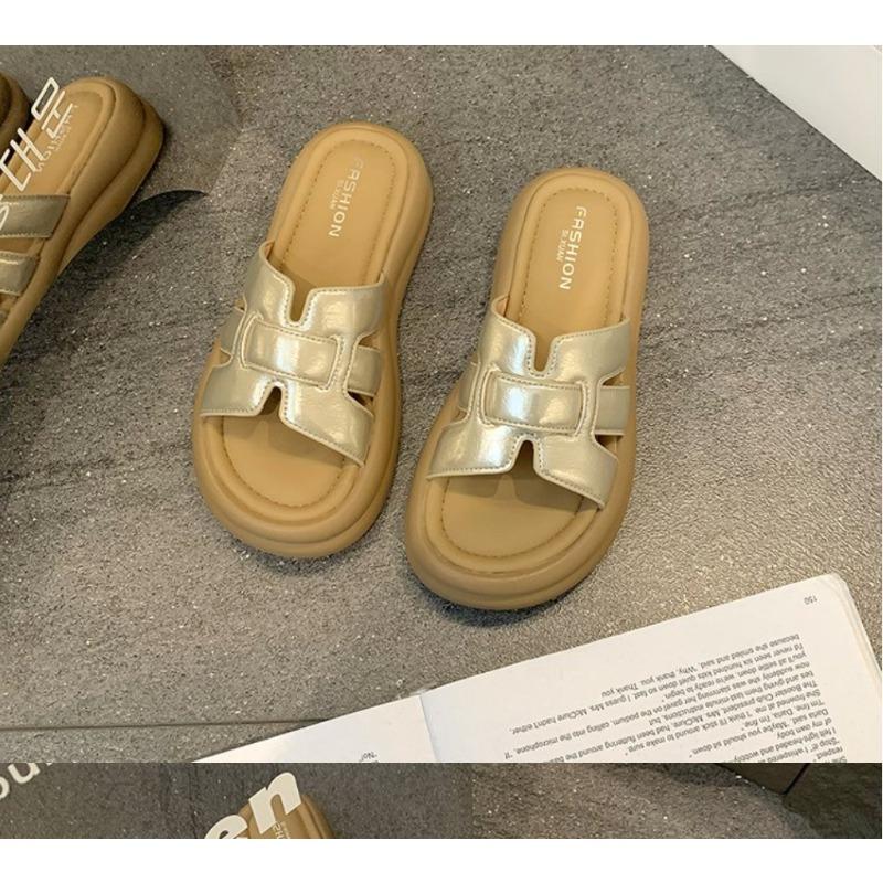 

Fashion 2025Summer New Women Slippers Flat Bottom Non-slip Outdoor Open Toe Beach Female Sandals Sexy Fashion Design Slides 35 золотой