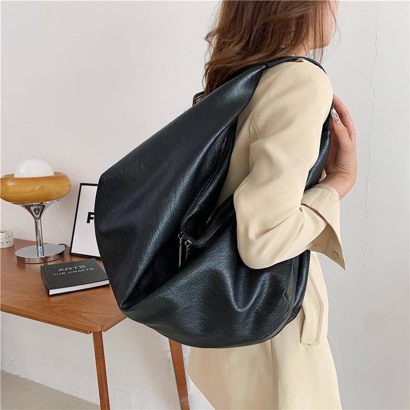 Trendy Large Capacity Women's Fashion Tote - Casual Single Compartment Underarm Bag