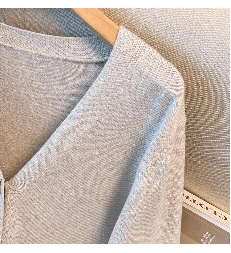 Plus Size Women's Loose Knit Cardigan Sweater, Bust 150-160 cm, Size 200-350 Jin.