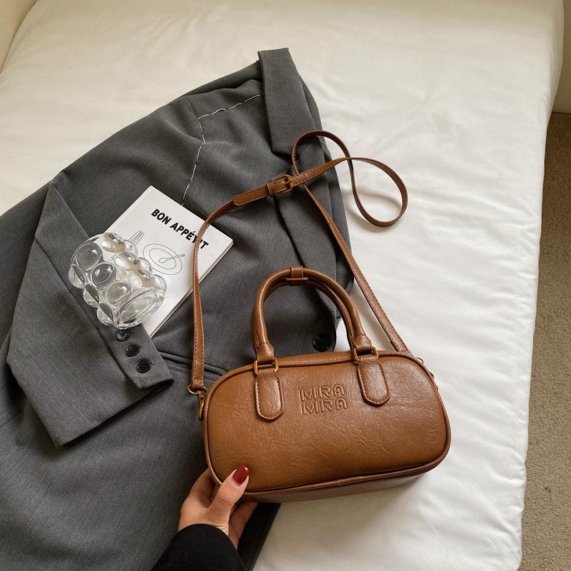 Fashion Commuter Messenger 2025 Autumn New Handbag New Foreign Style Bag Casual Retro Texture Shoulder Bag