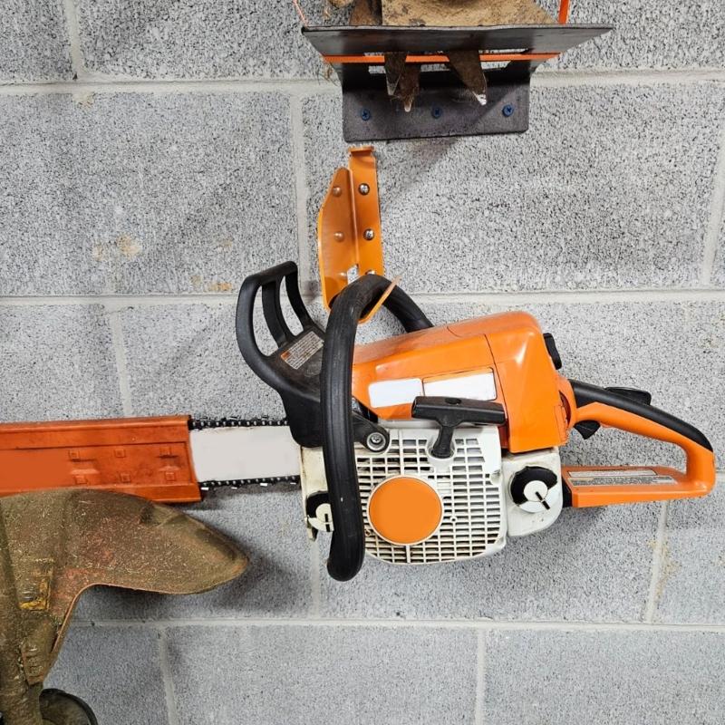 Kettensägenhalter Kettensägen-Wandhalterung für 009 011 200T 201T 024 026 360 362 Schwerlast-Kettensägenregal Garagen-Aufbewahrungshalter