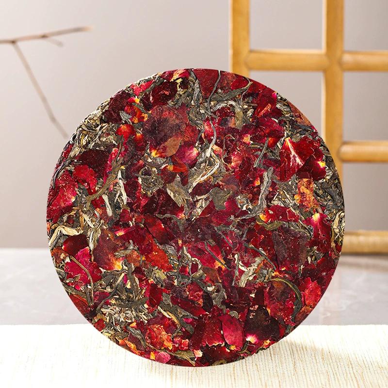 Premium Yunnan Tea Tree King Raw Pu'er Tea with Red Rose Tea 357g Tea Cake