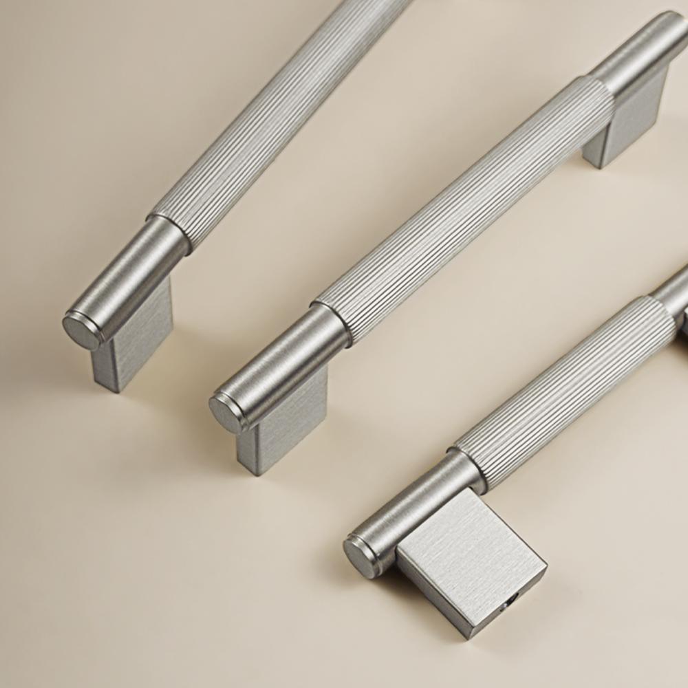 Dooroom Solid Brass Straight Grain Pattern Black Modern Style Cabinet Refrigerator Door Pull Drawer Knobs Hardware Handles