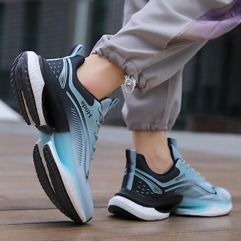 New spring and summer shoes soft sole ultra-light breathable sports shoes teen couple running shoes