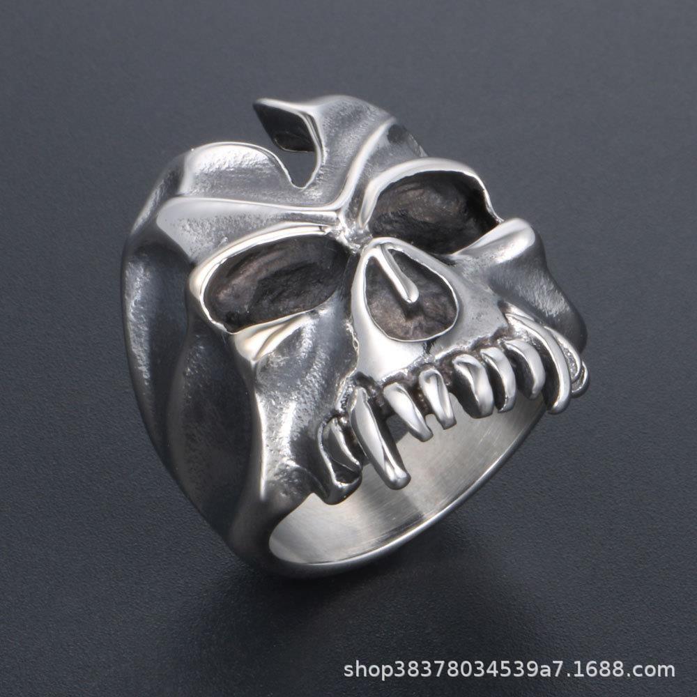 

Skull Ghost Head Ring Punk Style Retro Skull Ring Open Adjustable Ring one size(US size 6-13)
