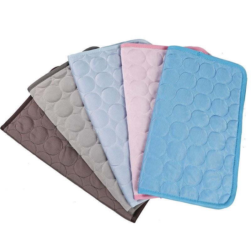 Pet Cooling Mat: Ice Silk Summer Pad for Cats & Dogs - Breathable and Refreshing Sleep Surface