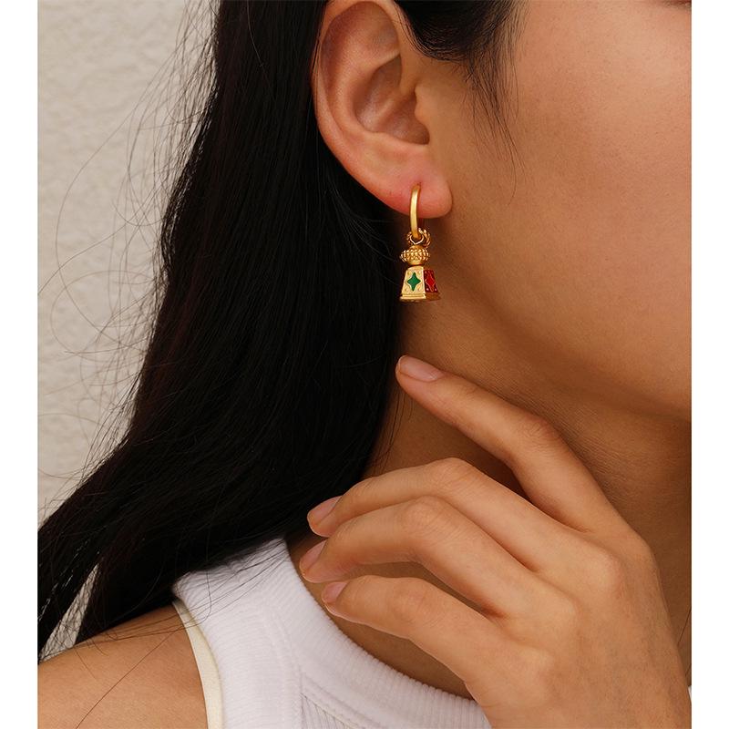 Retro Chinese-Style Enamel Drip Earrings: Versatile Light Luxury with Vintage Elegance