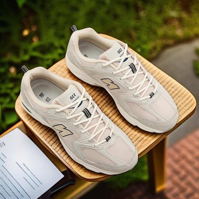 Women Mesh Flat Shoes Autumn New Fashion Tennis Thick Soled Lace Up Casual Breathable White and Black Sneakers 530