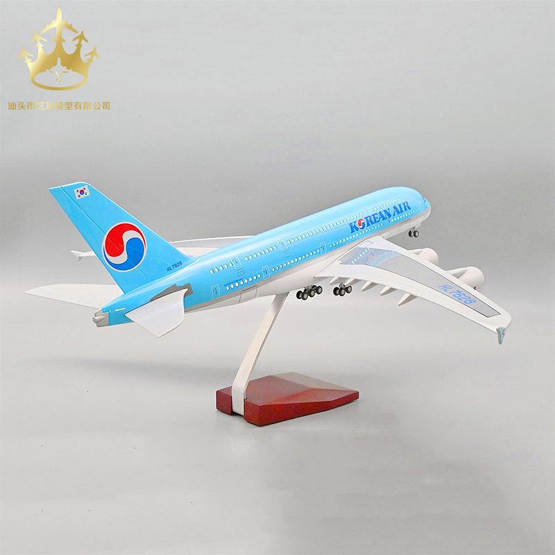 Airbus A380 Korean Air with wheels and lights simulation aircraft model, civil aviation model gift