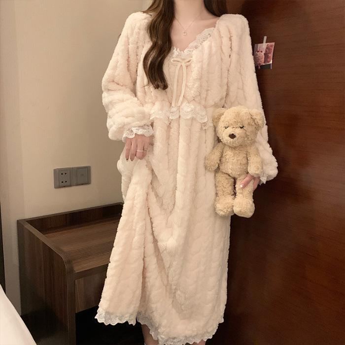 

Pajamas Winter women s skirts Long plush thickened plush plush princess wind pure desire wind Be careful long-sleeved pajamas M