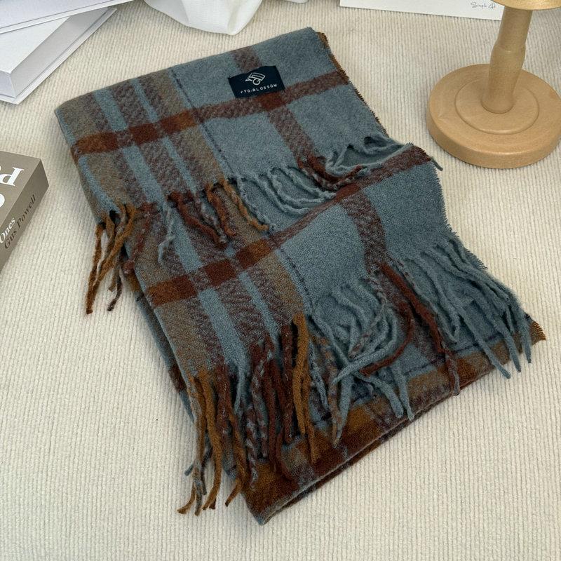 Scarf Women's New Classic Plaid Shawl Atmosphere European and American Versatile Warm Artifact Autumn and Winter Cold Tide
