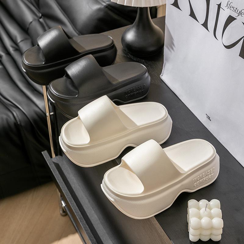 Women's 2024 Summer Thick-Soled Outdoor Fashion Slippers – Sponge Cake Comfort