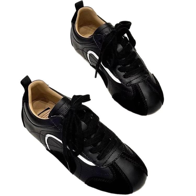 Korean version of flat-bottomed feet small moral training shoes women's autumn 2025 new fashionable versatile non-slip lightweight casual board shoes