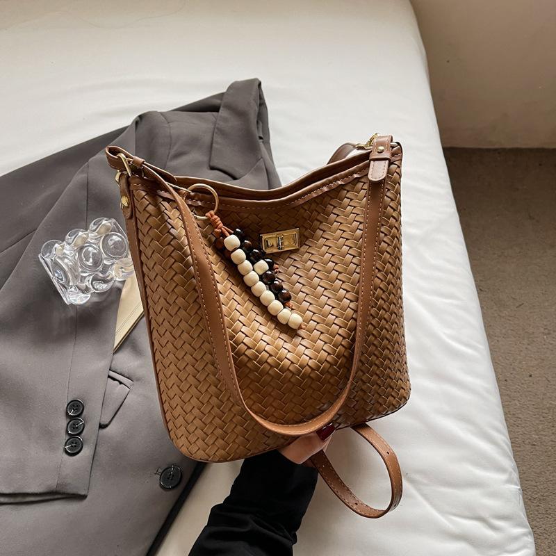 Woven Bag Women's New Large-capacity Versatile Bucket Bag Leisure Vacation Shoulder Oblique Span Bag