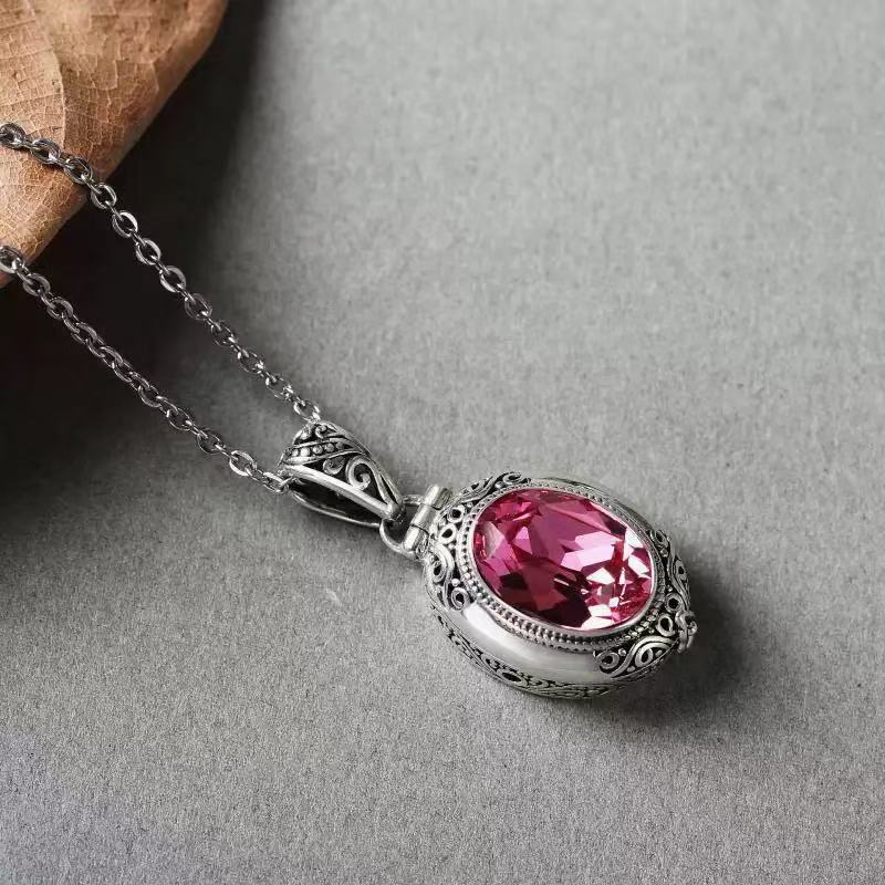 Retro Luxury Emerald Crystal Necklace Stainless Steel Filigree Carved Oval Gemstone Box Pendant Choker for Men Women Jewelry