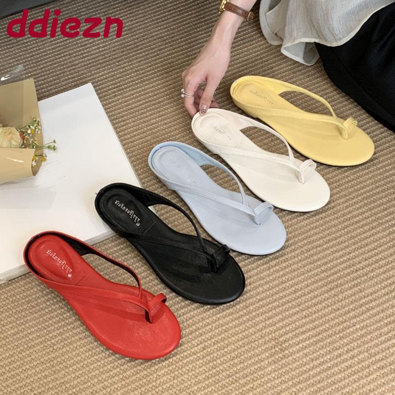 Fashion New Footwear Low Heel Slides Women Slippers Shoes Fashion Round Toe Ladies Heeled Slippers Female Sandals Shoes Flip Flops