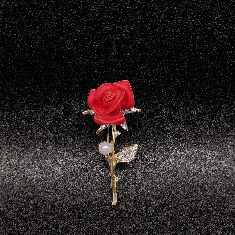 Red Rose Brooch With Diamonds Temperament Brooch Anti-Light Pin Clothing Accessories